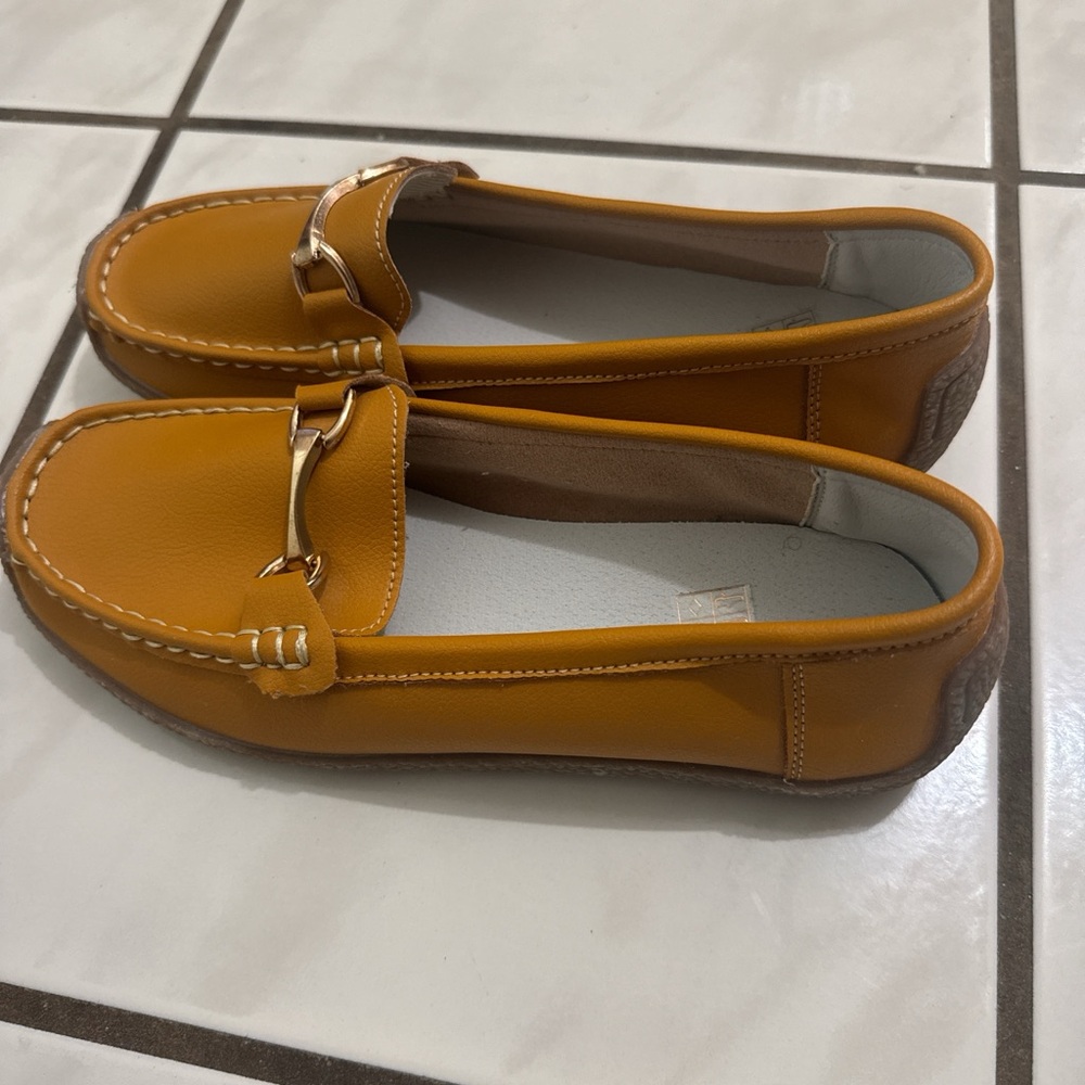 Elegant Mustard Loafers for Women - Picture 2 of 4